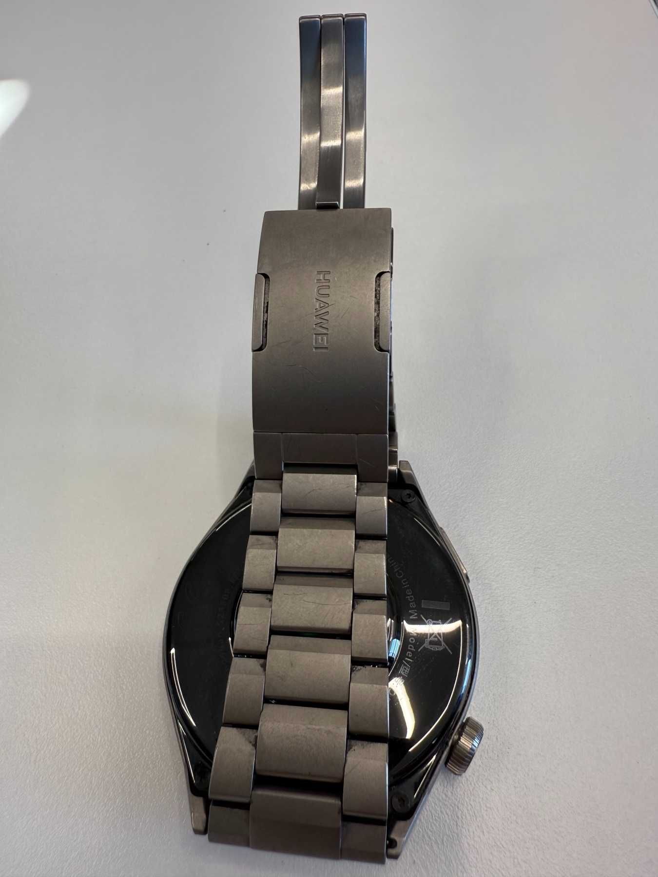 Huawei Watch GT 3 Pro 46mm с титаниев страп