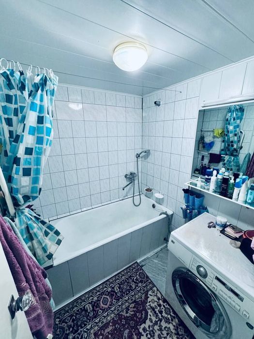 Продаётся 4 комнатная квартира! Ахмад Югнаки!