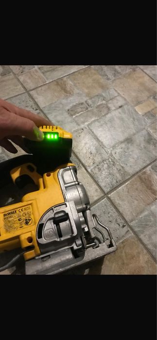 Dewalt fierastru pendular