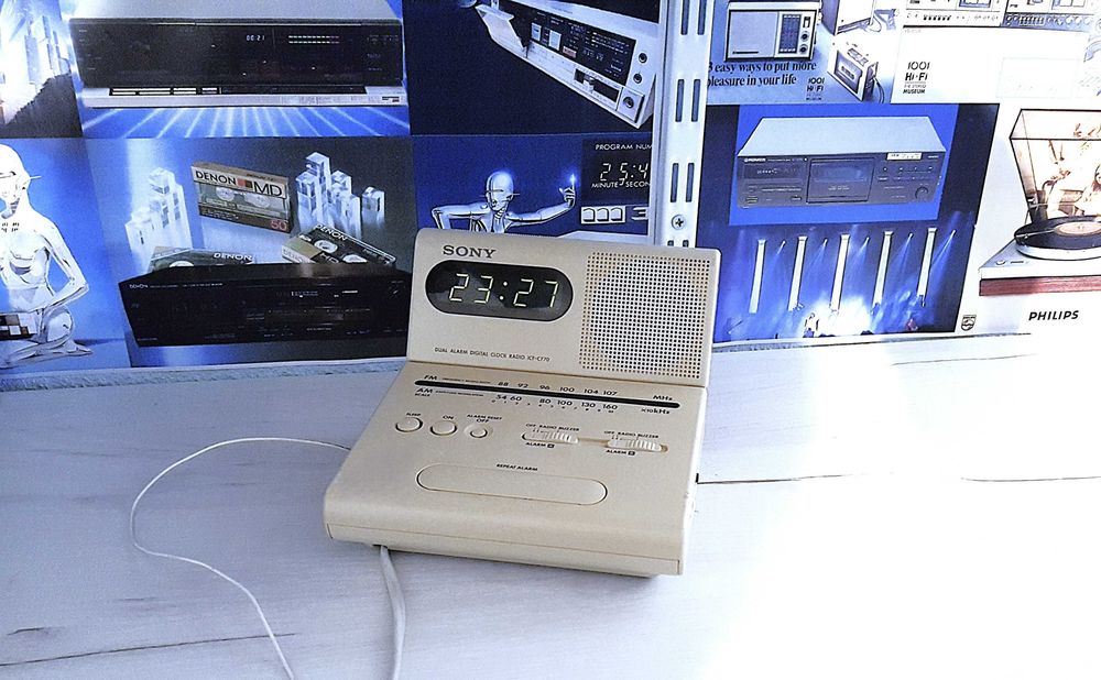 Radio cu ceas Sony ICF C770 (Made in Japan)