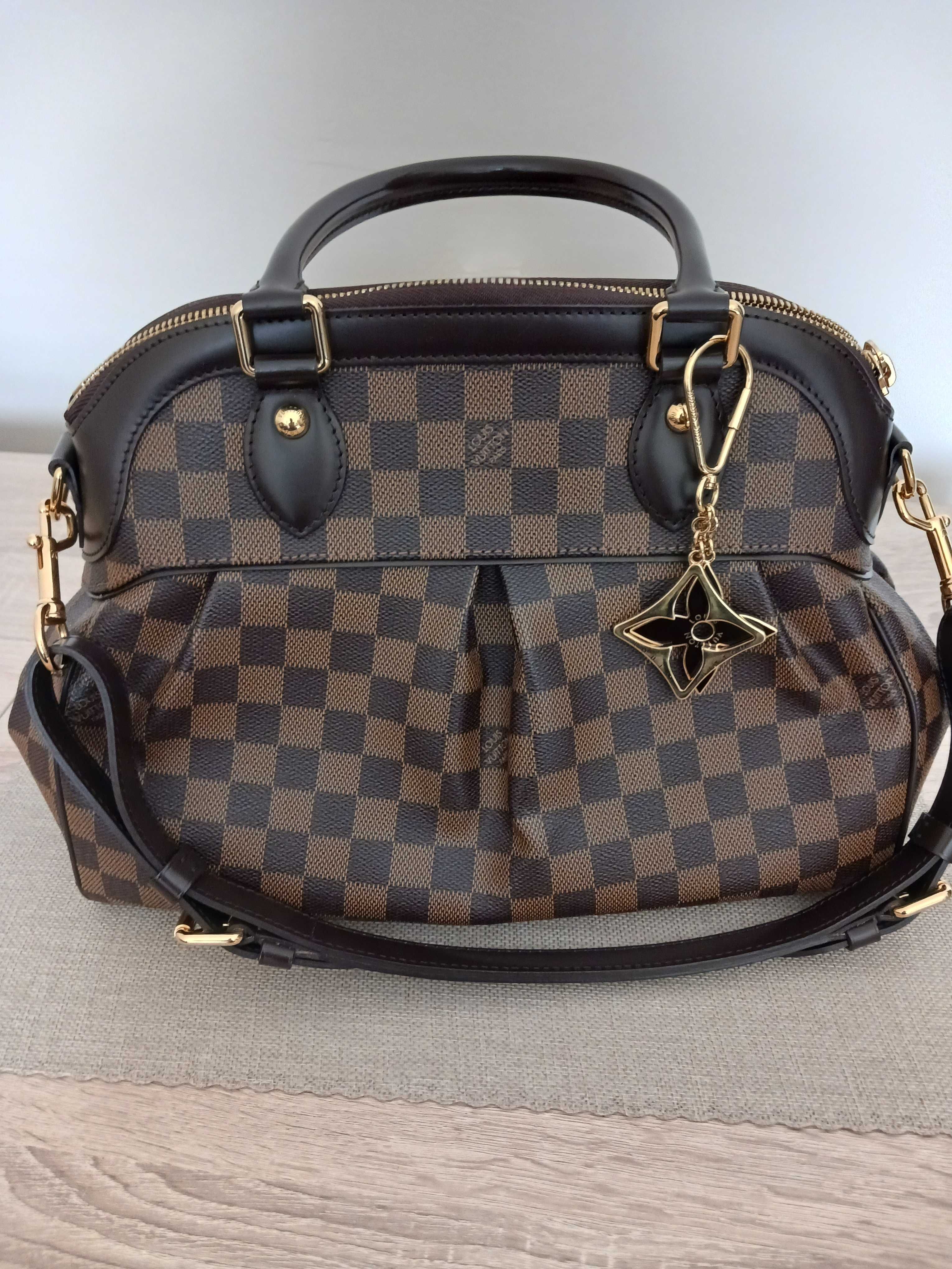 Продавам Оригинална чанта Louis Vuitton