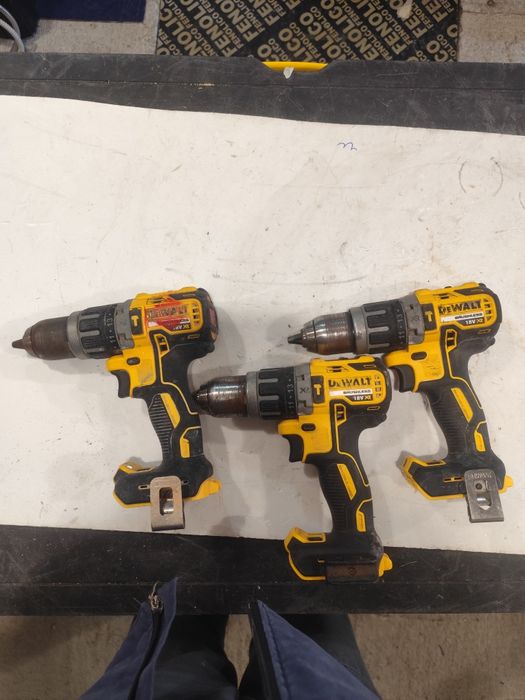 Безчетков акумулаторен винтоверт Девалт Dewalt DCD796