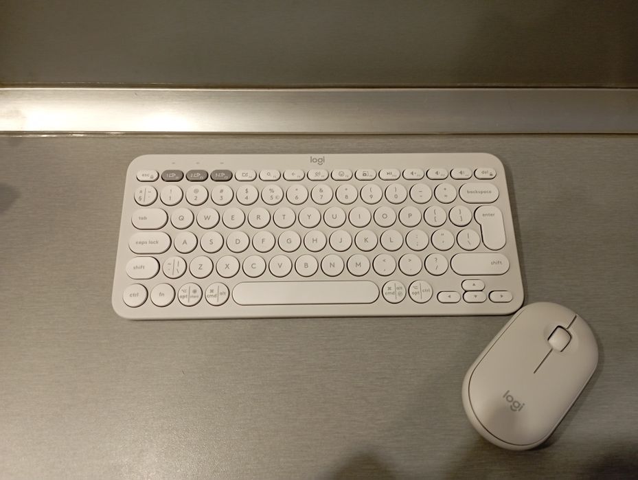 Клавиатура и мишка ново LOGITECH