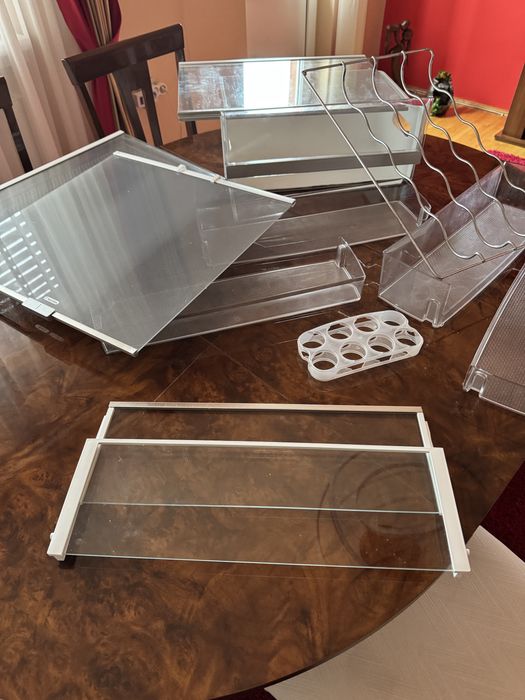 Rafturi si sertare combina frigorifica LG GBB72MCEFN