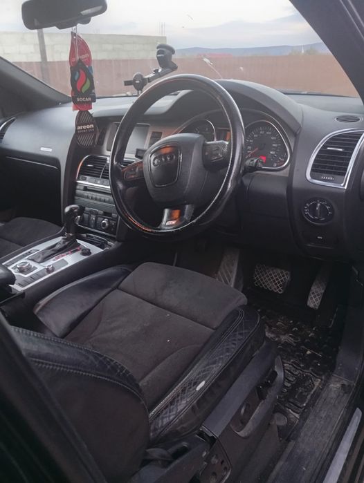 Vand Q7 sau schimb full optiuni