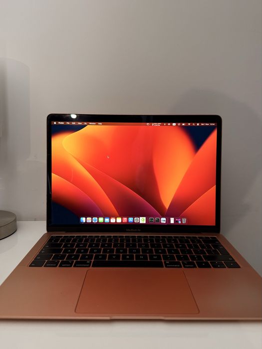 Macbook Air 2019 13 inch Rose Gold ,i5 8GB Ram 128GB Stocare Cluj/Alba