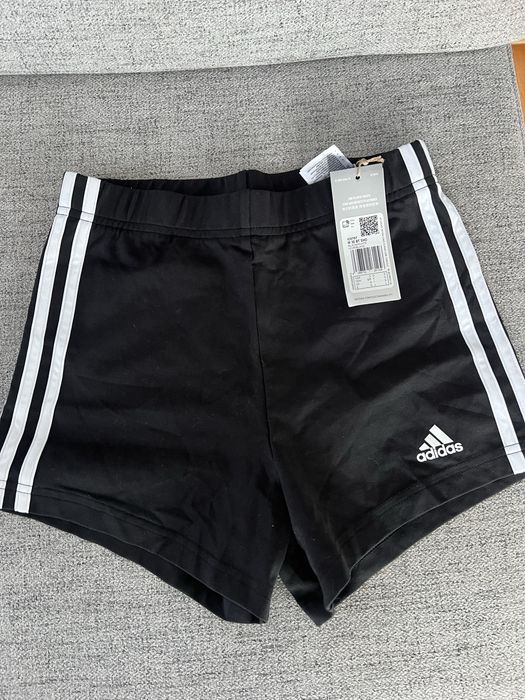Pantaloni scurti