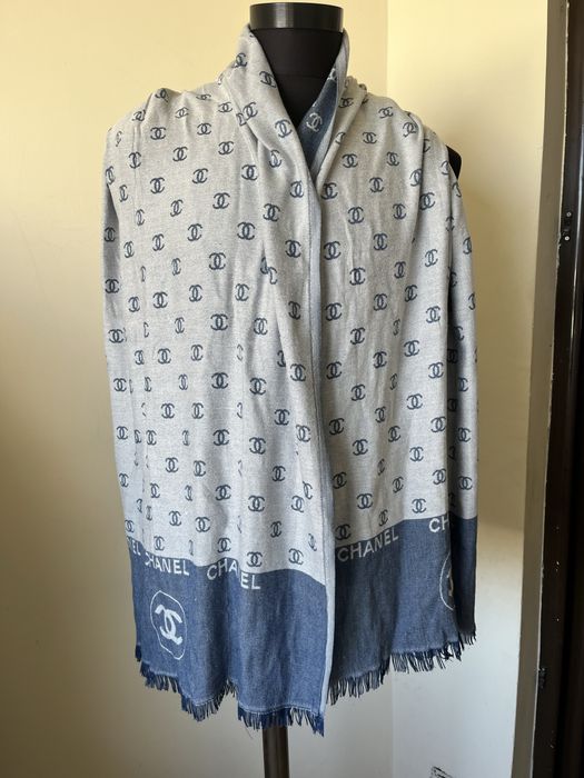 Esarfa (şal) , impecanbila