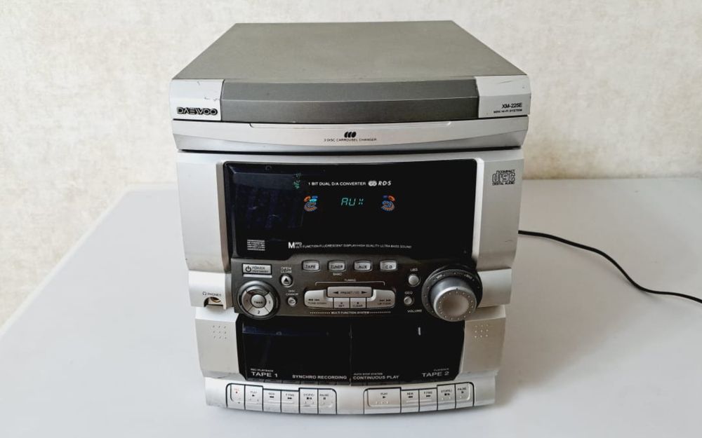 Музыкальный центр Деу