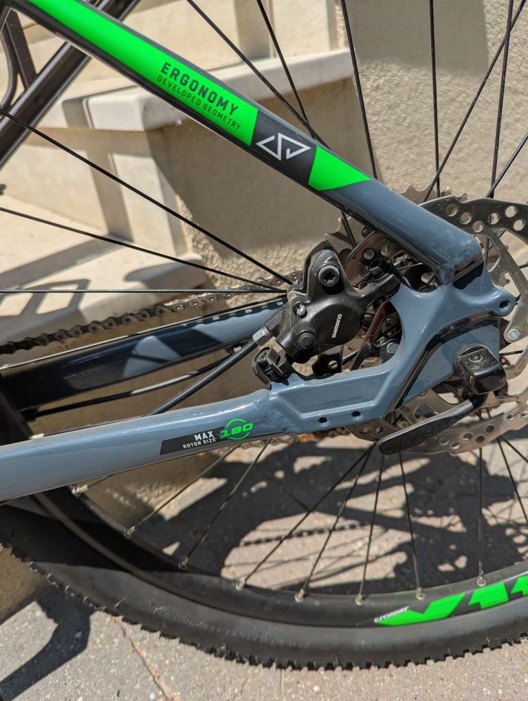 Vând bicicletă damă
