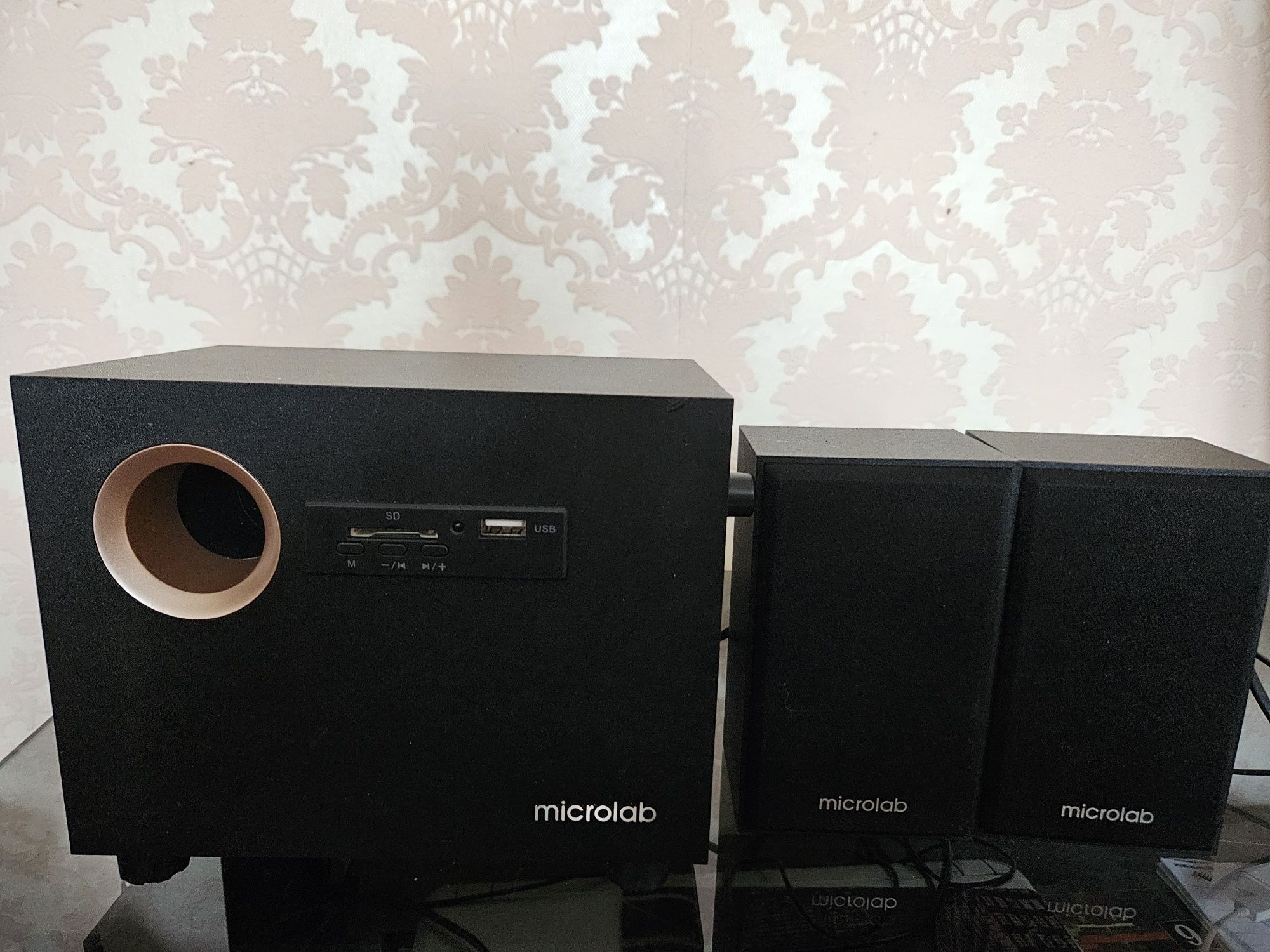 Продам новую акустическую систему Microlab M-105R – Black