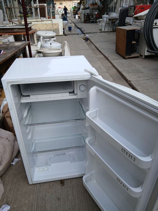 Холодилник артел.