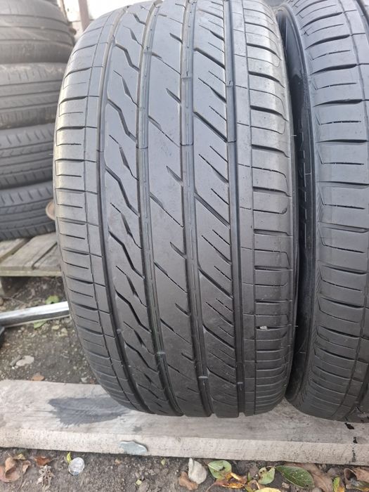 Vand 2 anvelope 275 45 20 ca noi impecabile
