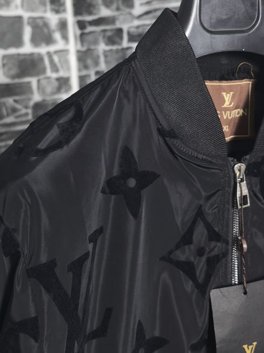 Luis Viton тънко яке