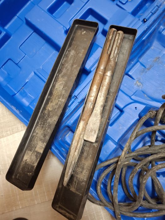 Къртач,1050вата,мощен,изгодно,малко ползван.