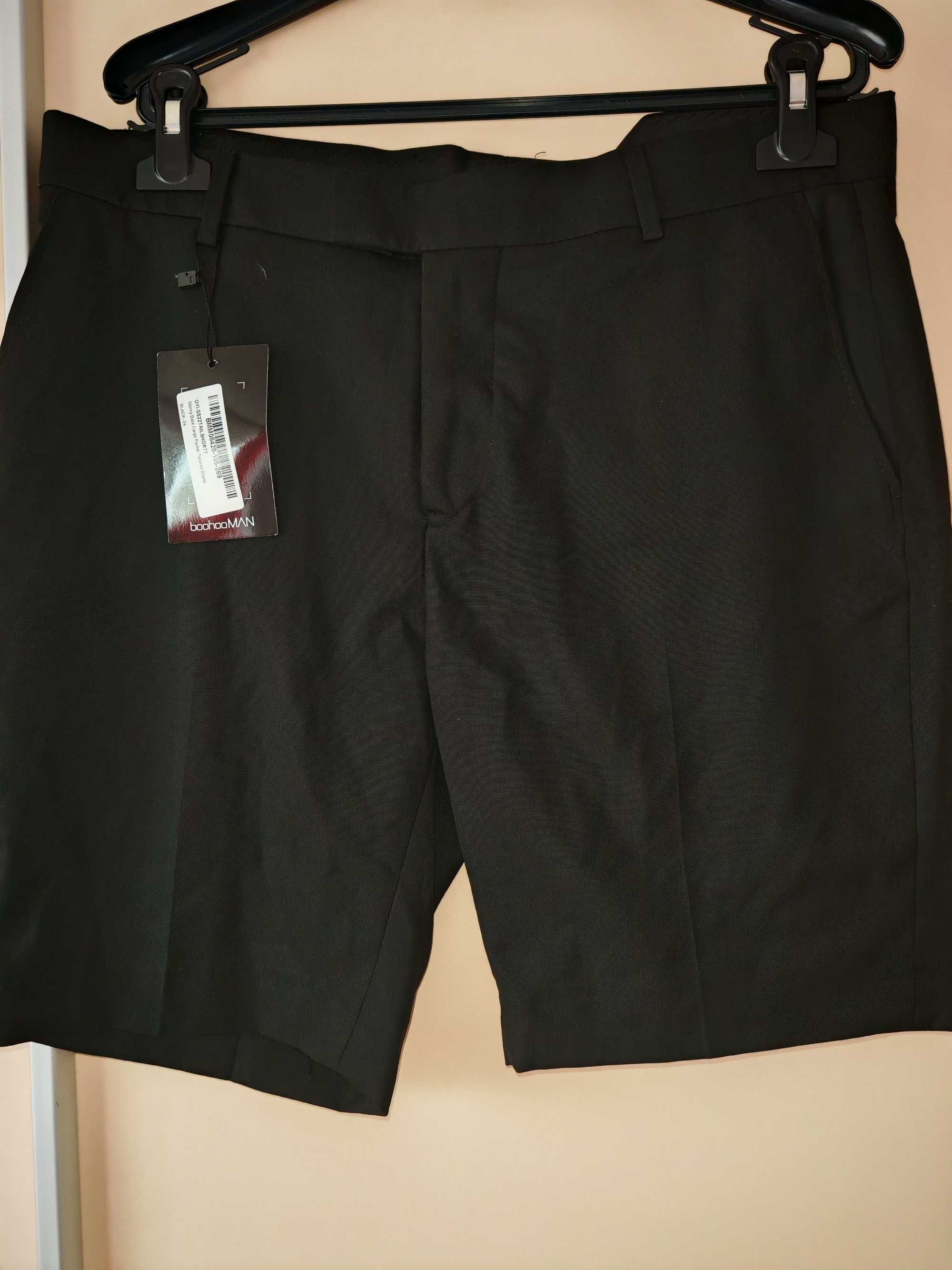 Vând pantaloni scurți casual