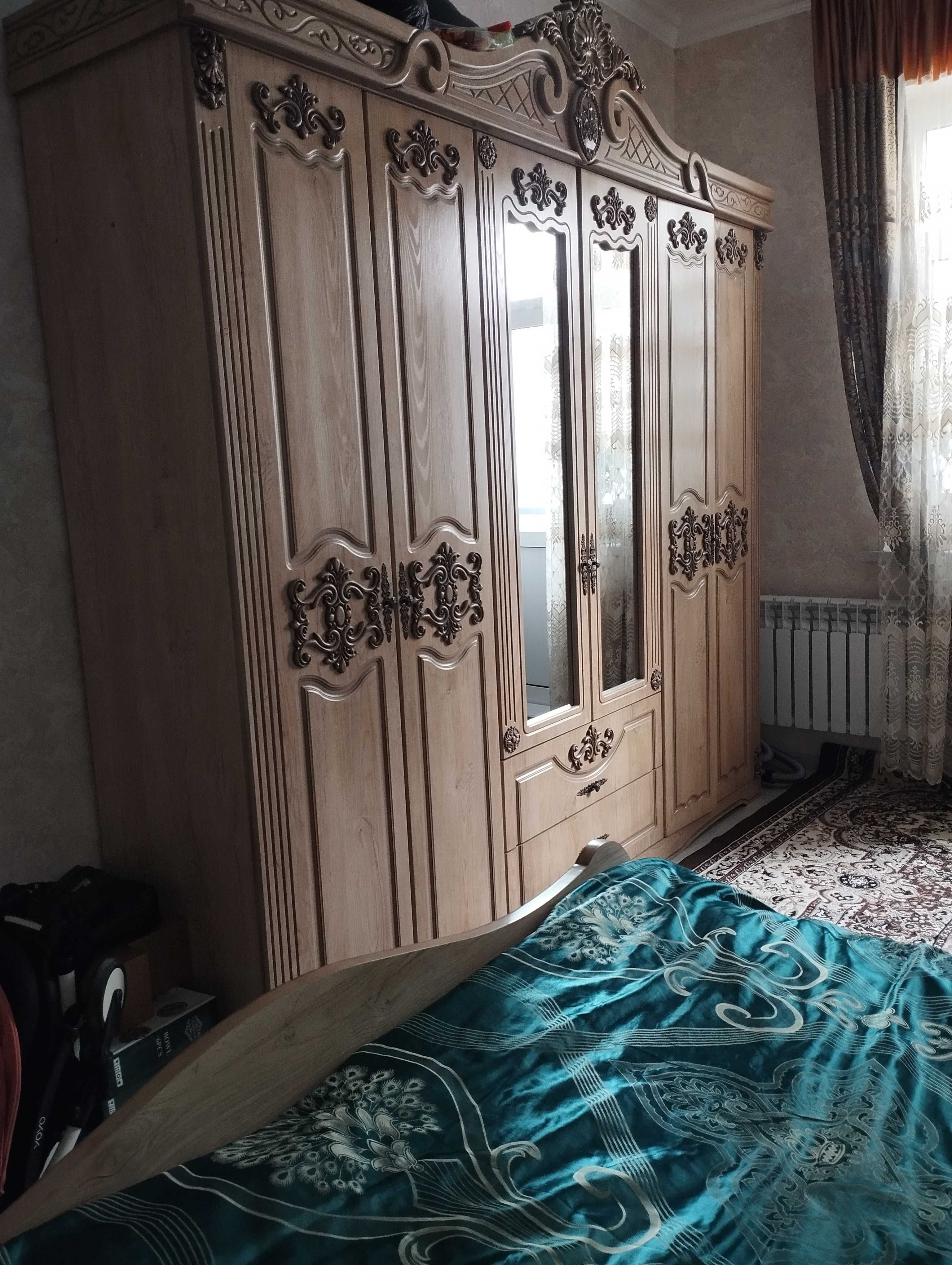 Спальный гарнитур янги холатда