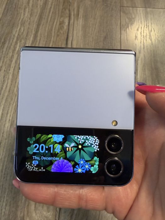 Смартфон Samsung galaxy z flip 4