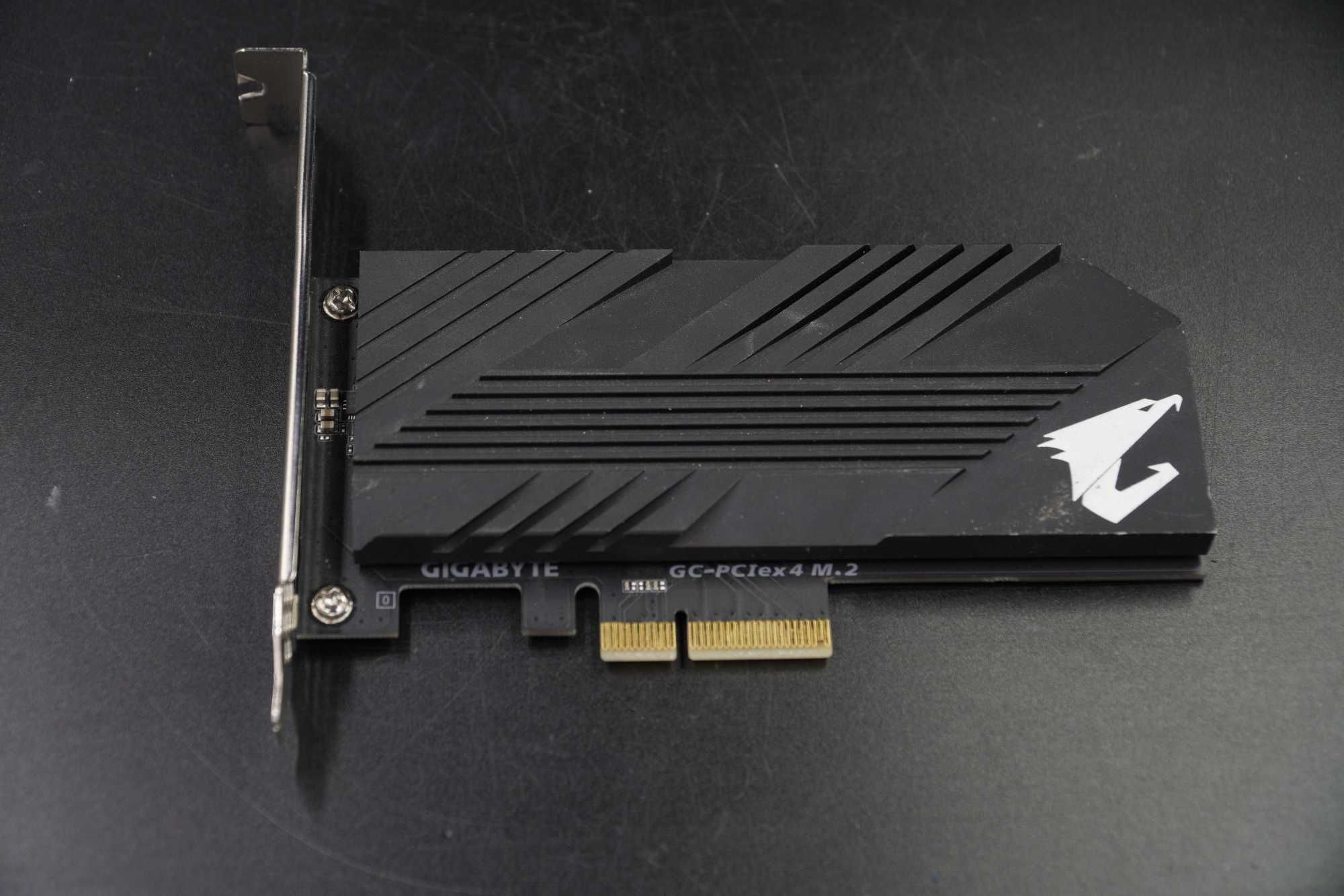 Adaptor pcie 4 m2 gigabyte aorus