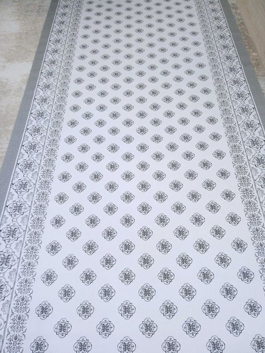 Скатерть новая 345х140 см