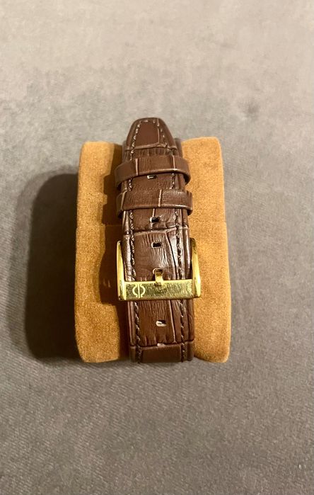 Чисто нов часовник Candino