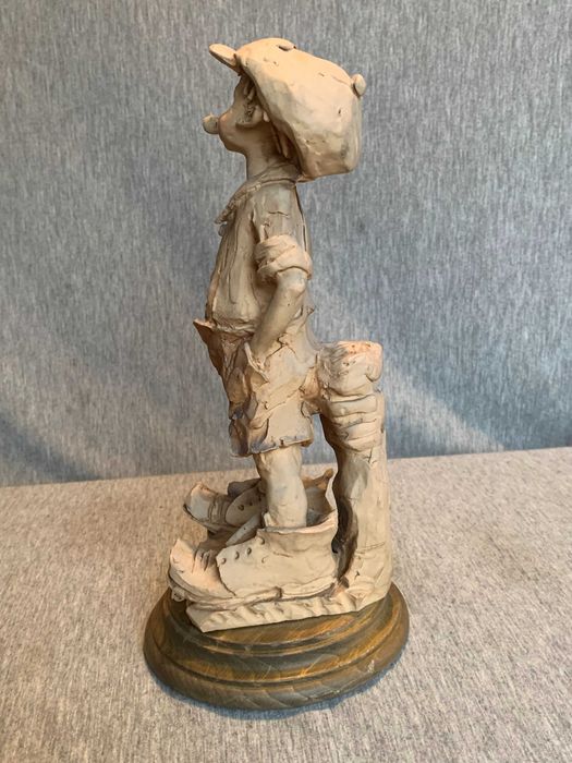 Фигурка CAPODIMONTE на момче