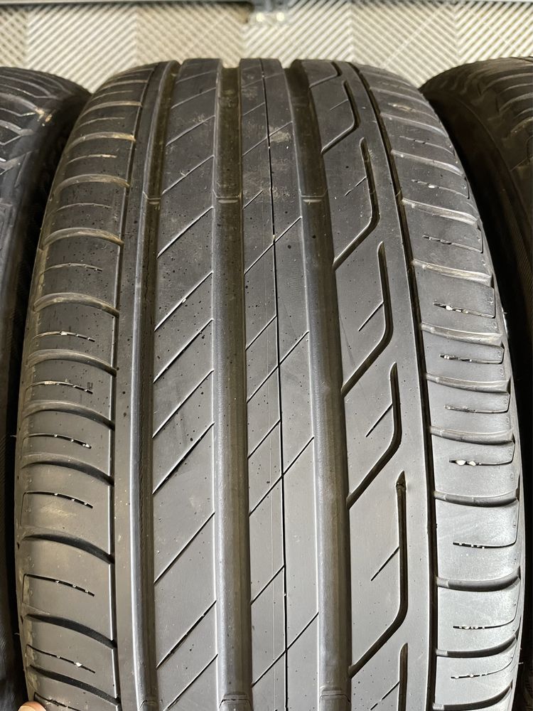 Set Anvelope Cauciucuri de Vara Bridgestone 225/45R17 cu Profil 6,5mm