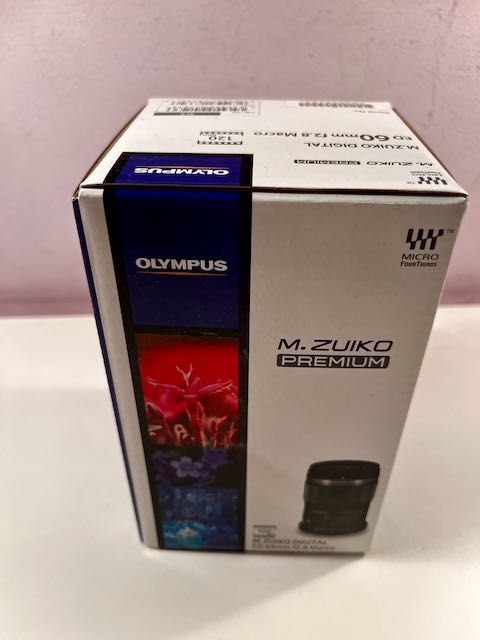 Olympus ZD Micro 60mm f/2.8 ED Macro