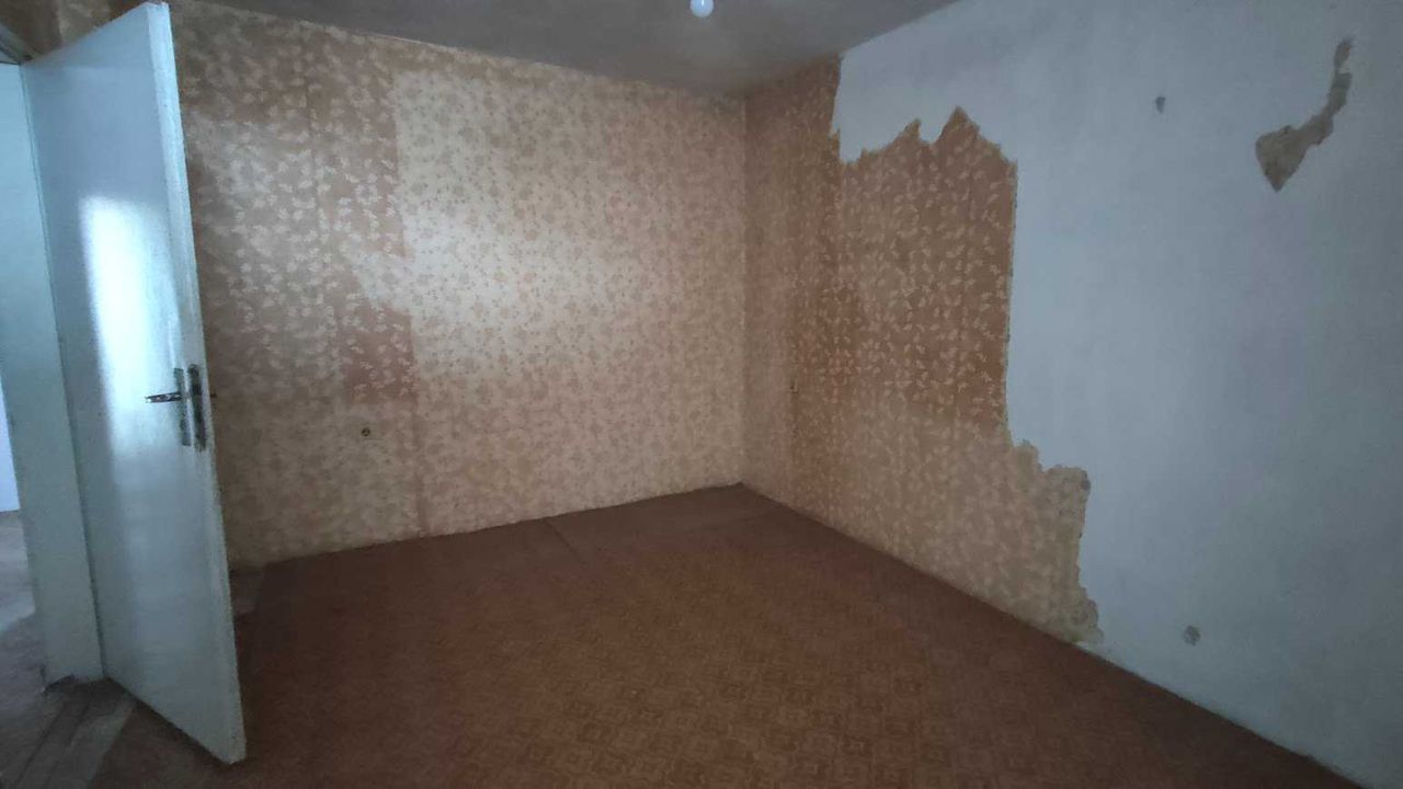 Продава се Четиристаен апартамент в Айтос - 93 кв.м за 823 €/кв.м - Снимка #5