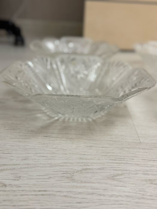 4большие хрустальные вазы диаметр 28см