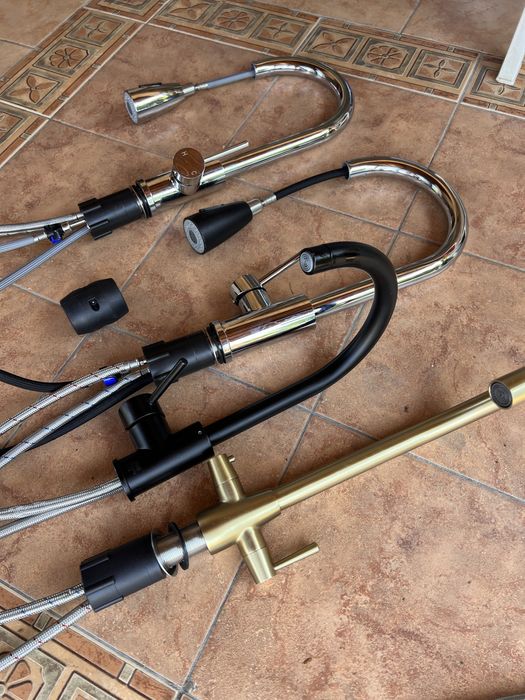 Robinete/ baterii profesionale bucatarie, baie flexibile