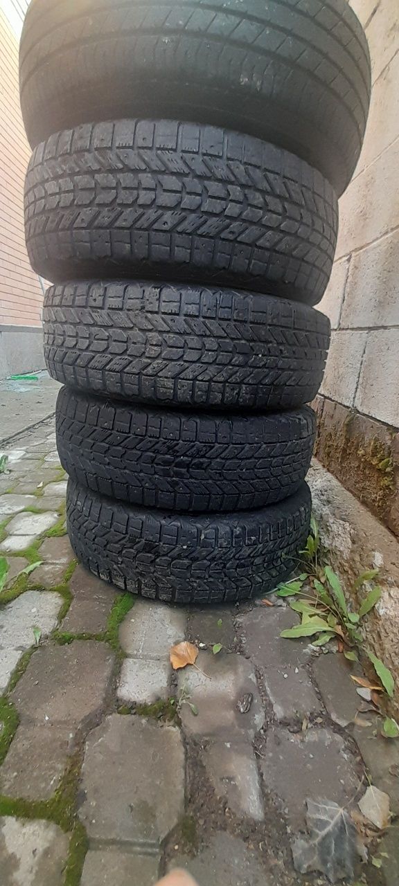 Продам зимние шины с дисками
