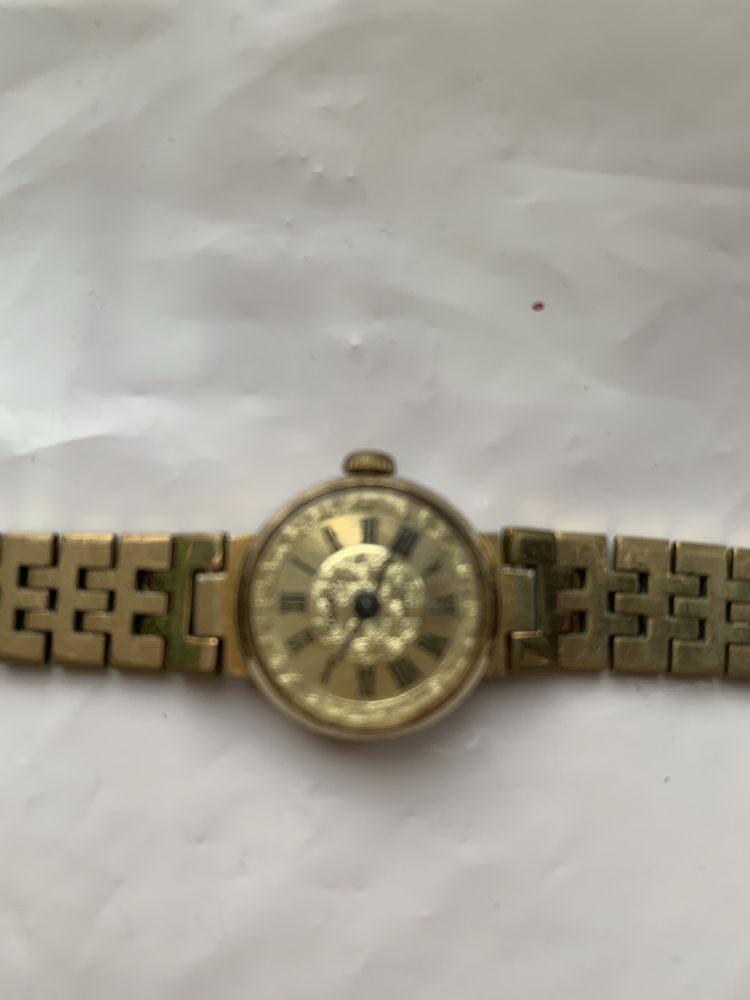 Продаю неисправные позолоченные советские часы