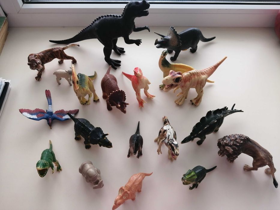 Игрушки качественный пластик