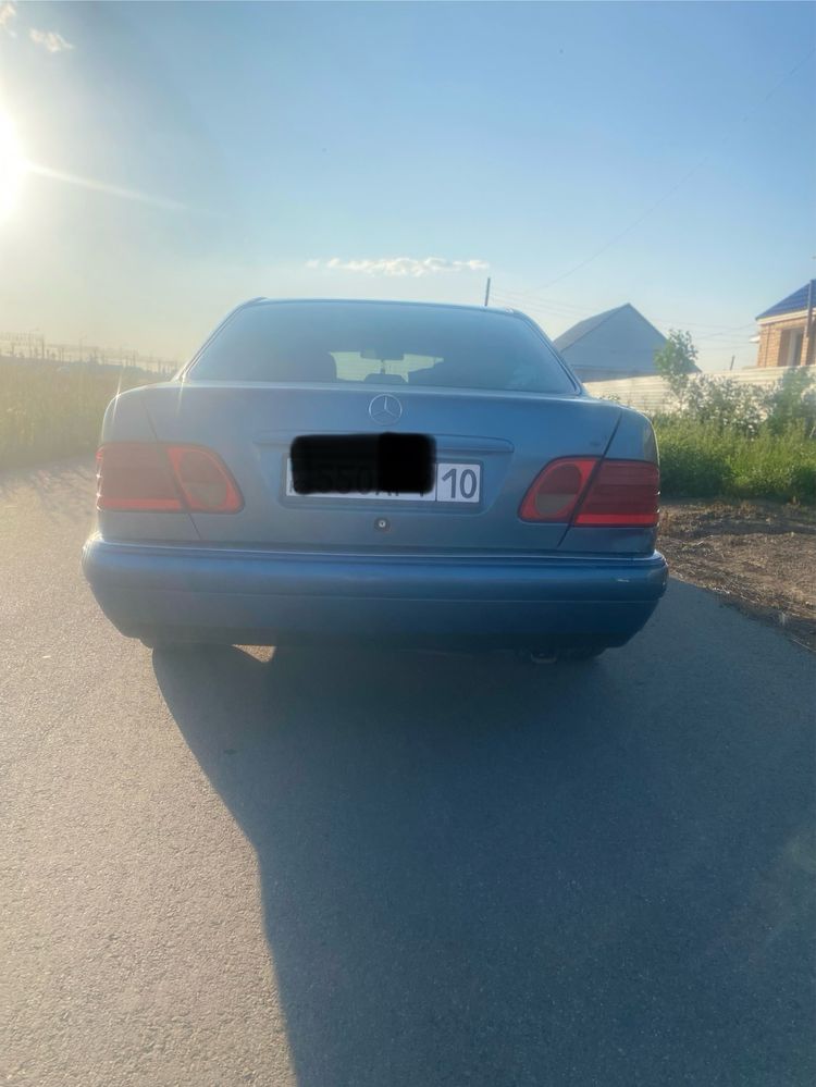 Продам мерседес 210 ,