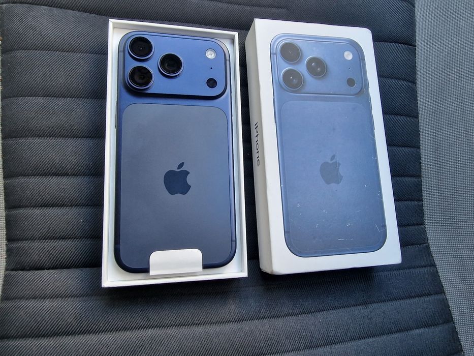Vand IPHONE 17 PRO 256GB Nou, albastru , full box