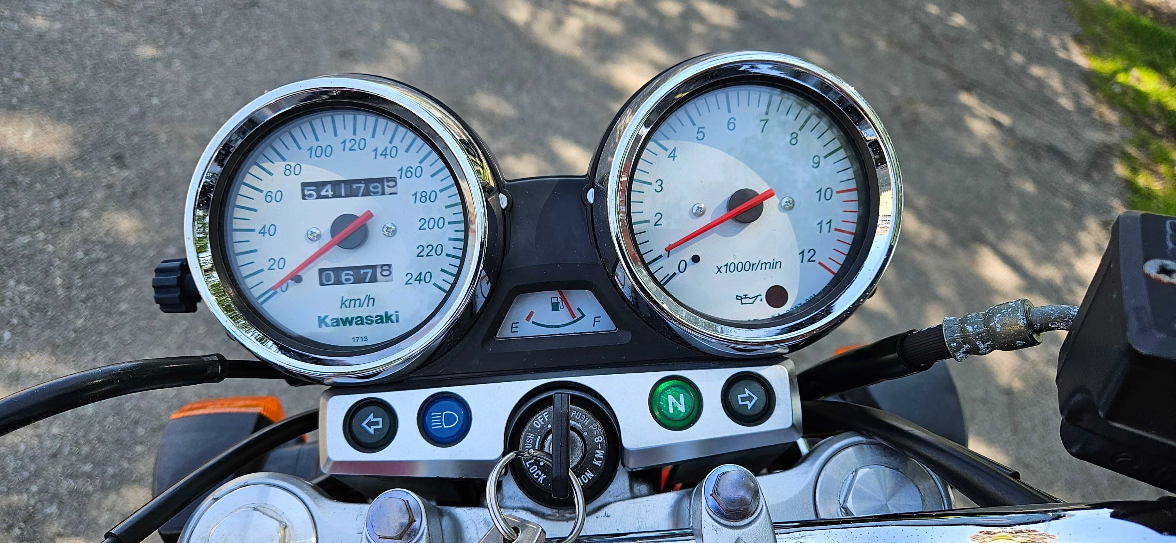 Kawasaki ZR-7 750