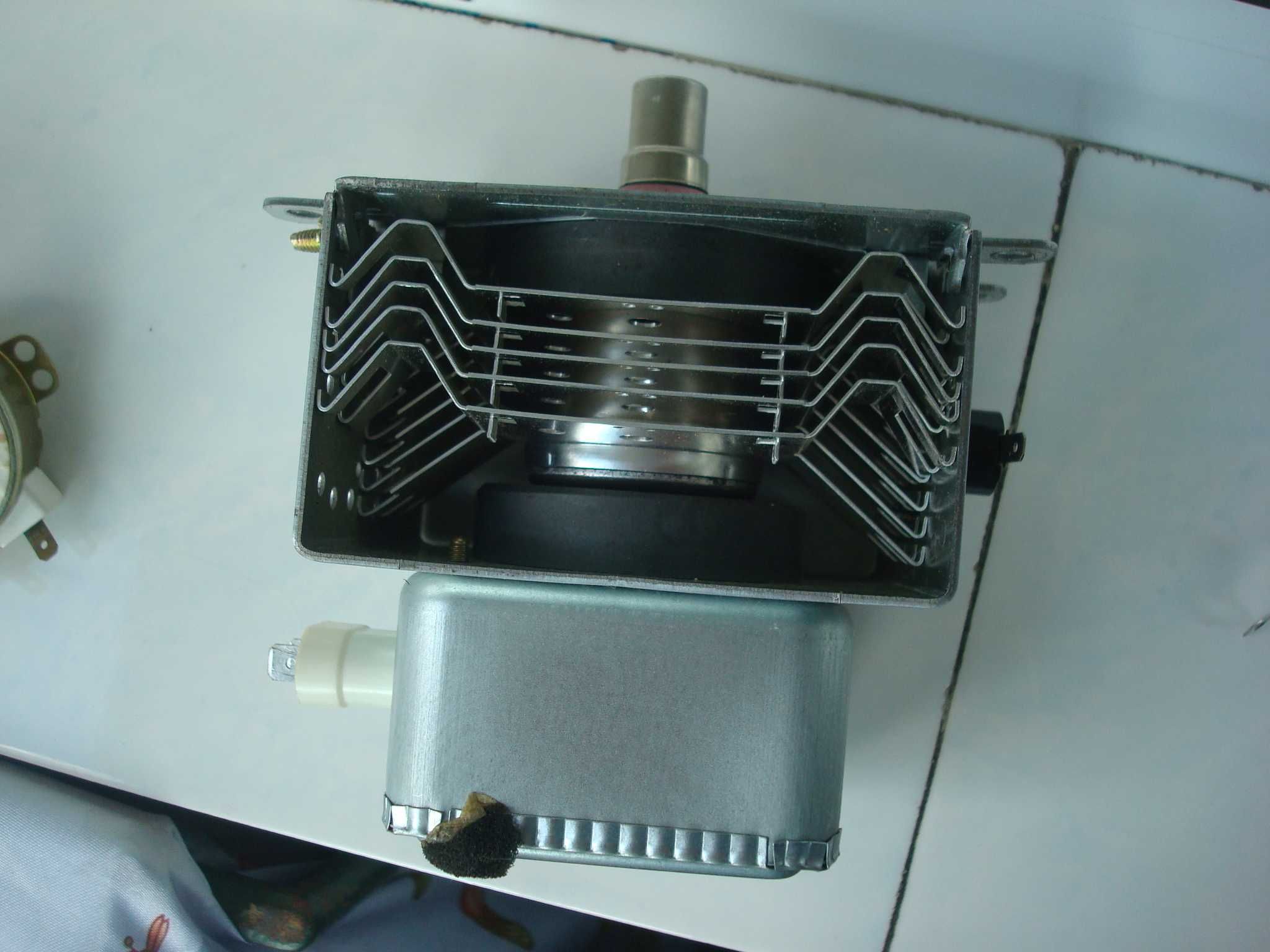Motor cuptor microunde,dioda de putere
