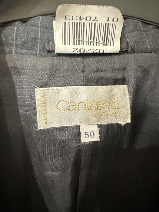 Costum dama cu fusta peste genunchi