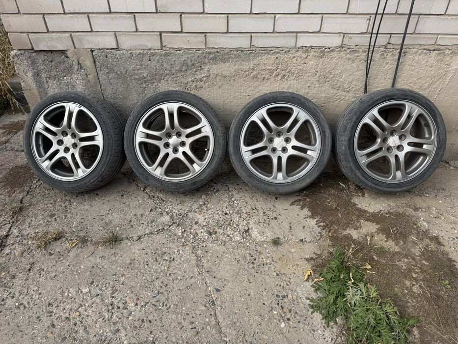 Продам диски с шинами для субару