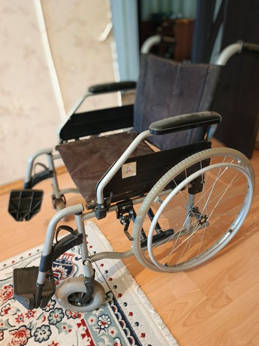 Инвалидная коляска