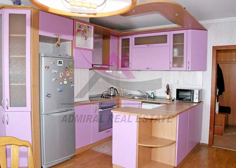 Просторен и приветлив! Тристаен- Бриз