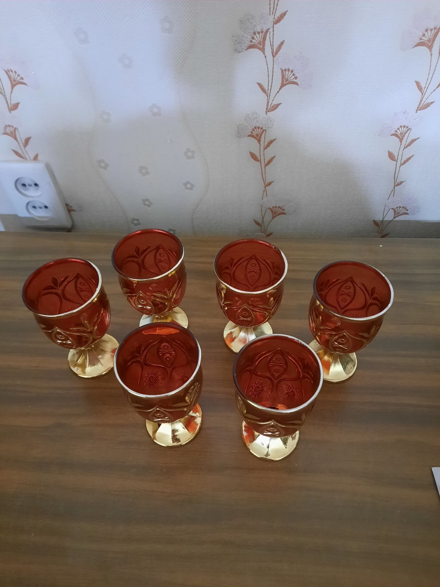 Бокалы на 6 персон, новые