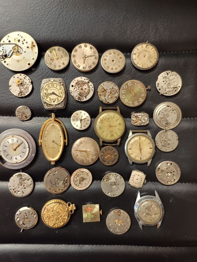ЛОТ Стар Механичен Часовник Часовници Механизми  За  Части