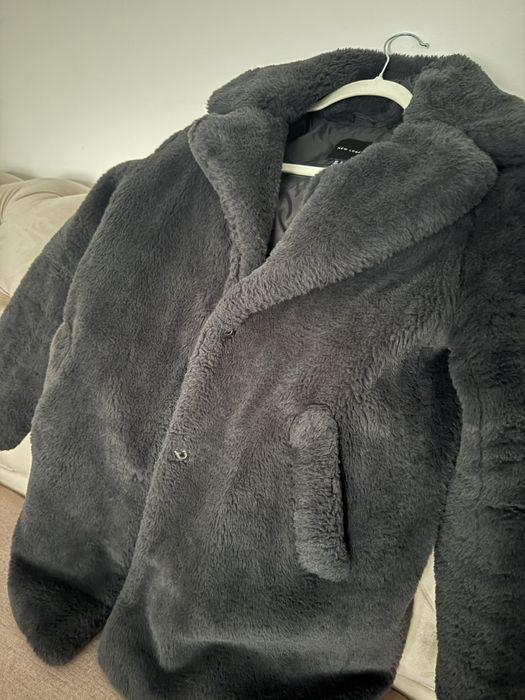 Haina de blana artificiala, 38