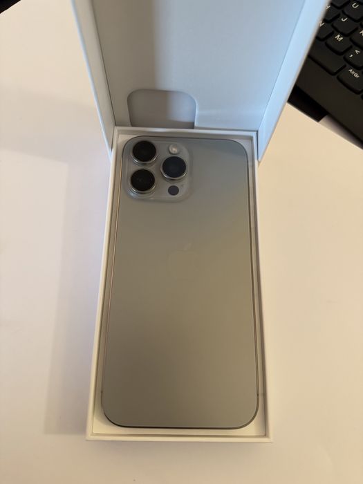 iPhone 16 Pro Max – 1TB – Natural Titanium