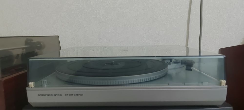 Проигрыватель электроника Эп -017.