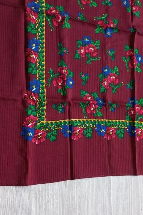 Batic/naframa traditionala neagra/rosie