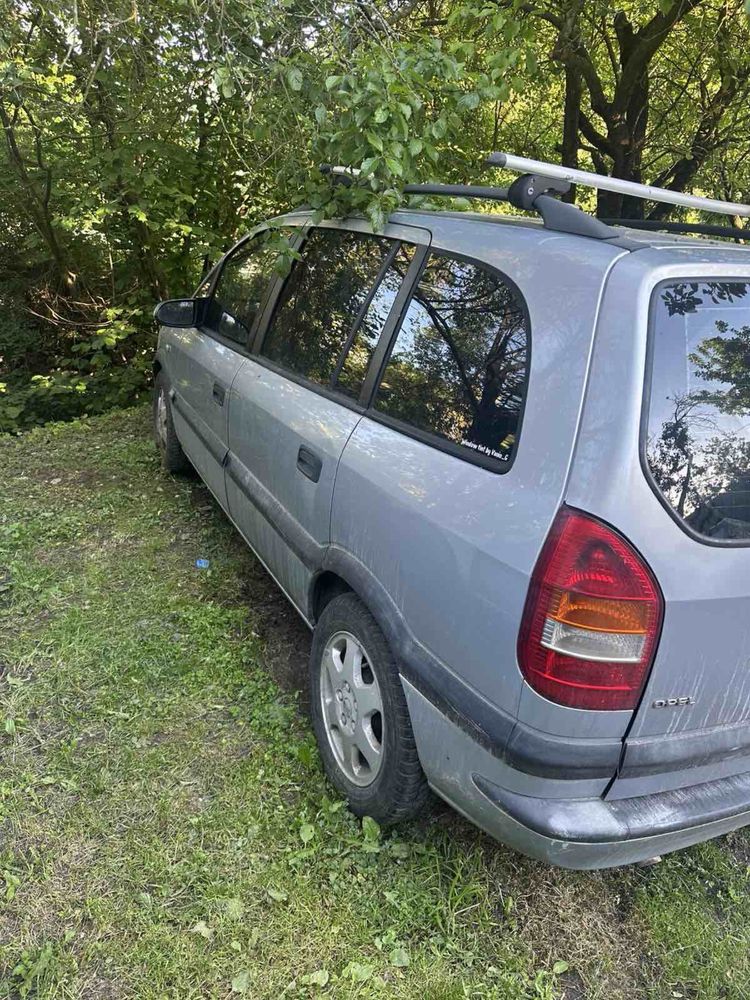 Opel zafira на части