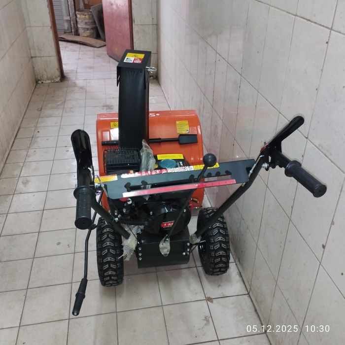 Снегоуборщик Российский, усиленный.